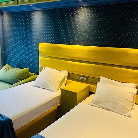 Hotel Craiova By Phoenicia Blue View Olimp Luaran gambar
