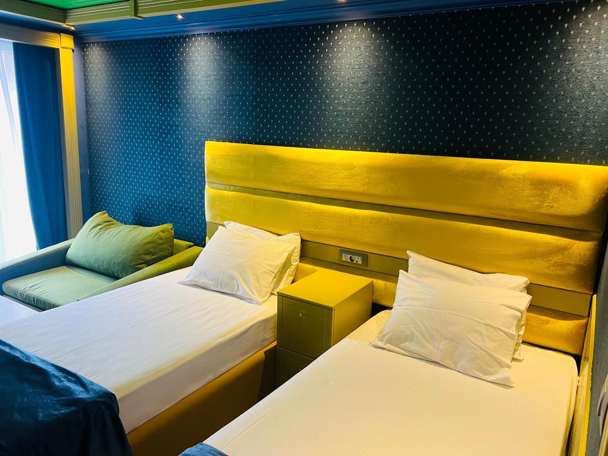 Hotel Craiova By Phoenicia Blue View Olimp Luaran gambar