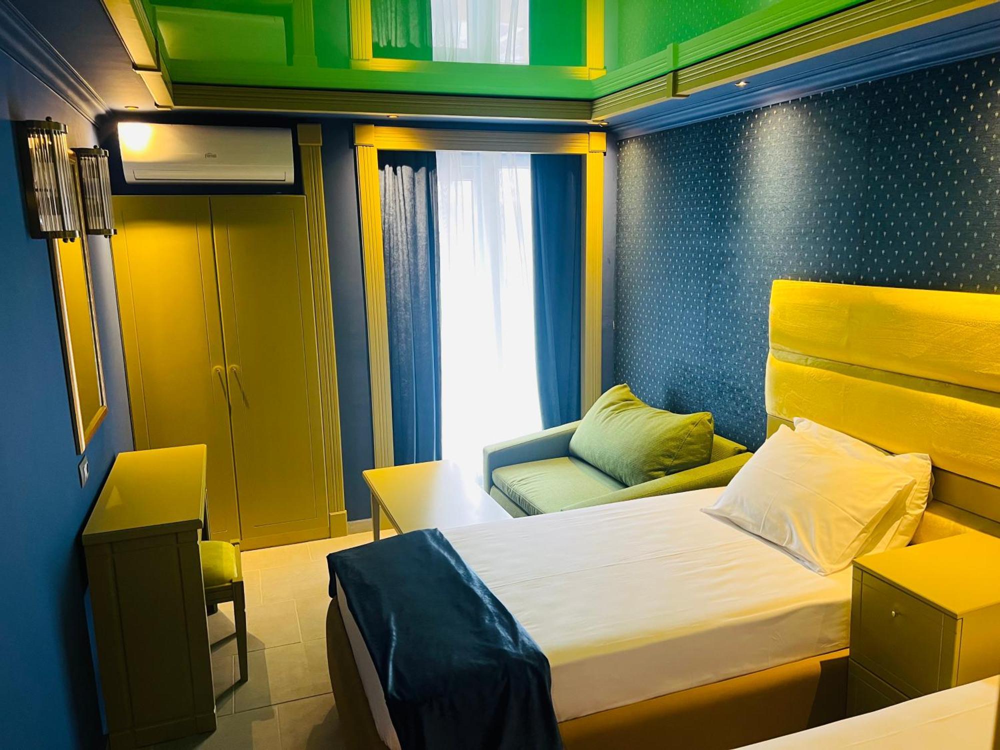 Hotel Craiova By Phoenicia Blue View Olimp Luaran gambar