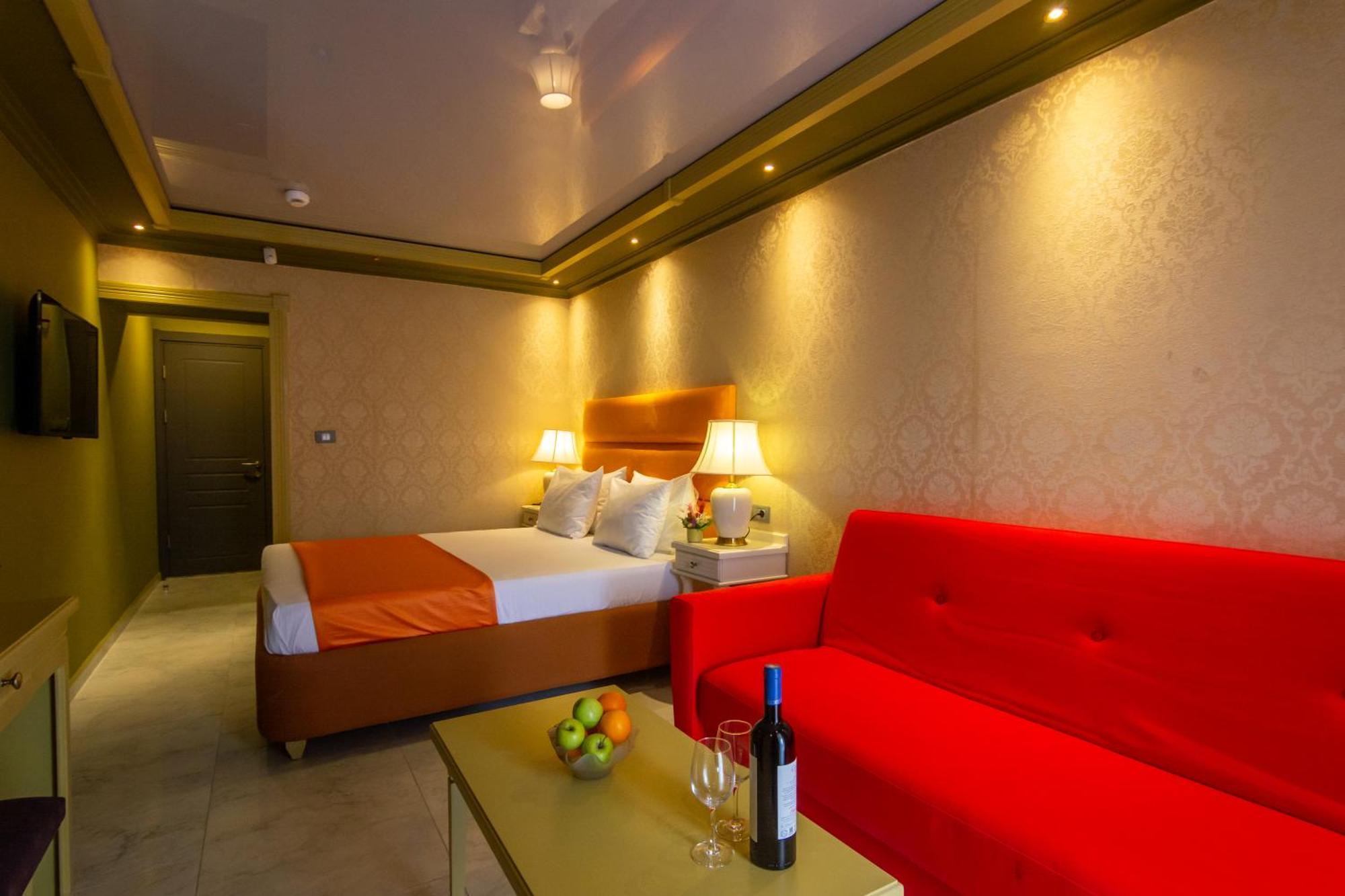 Hotel Craiova By Phoenicia Blue View Olimp Luaran gambar
