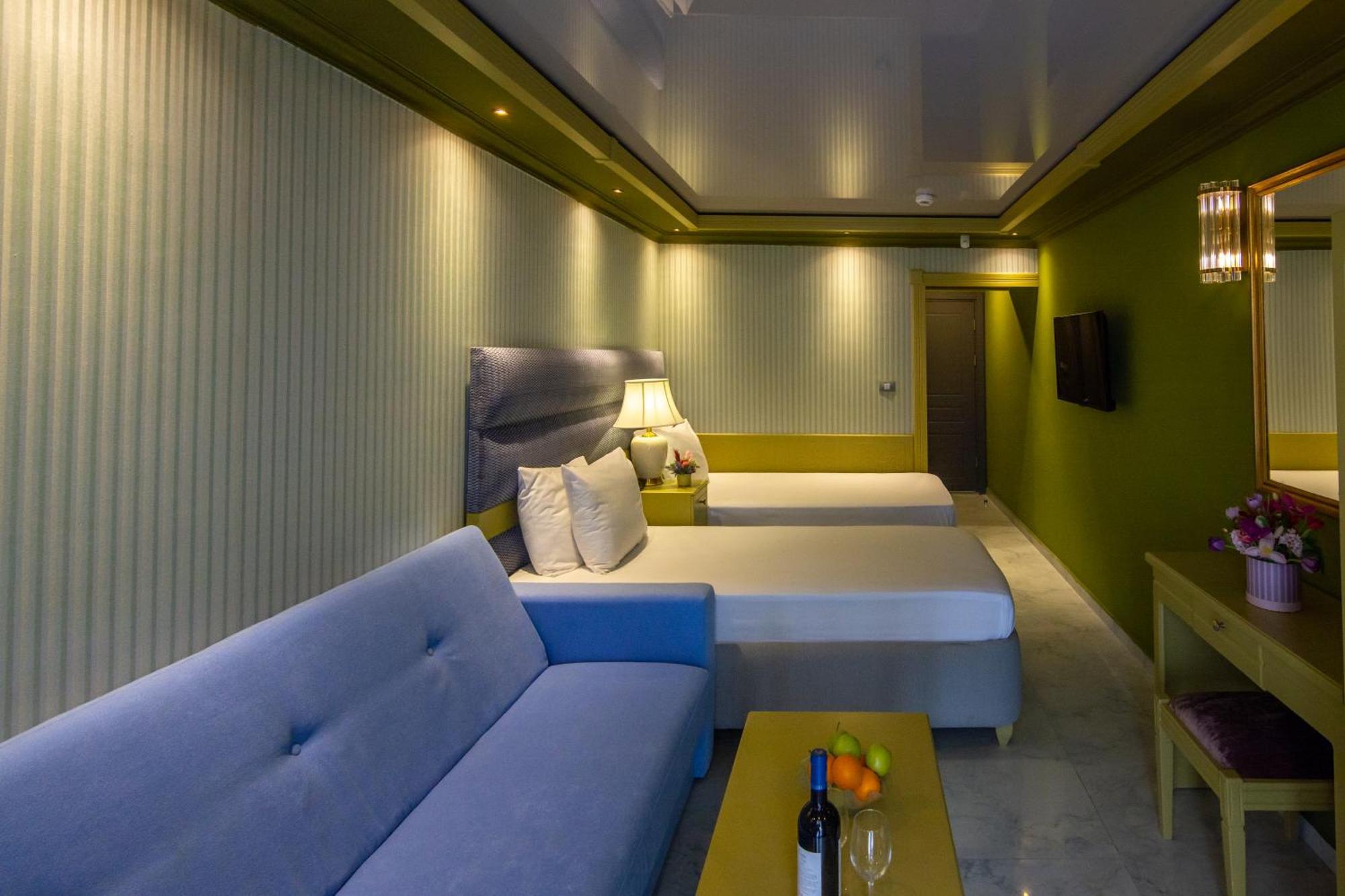 Hotel Craiova By Phoenicia Blue View Olimp Luaran gambar